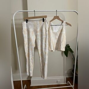 DSG Cropped Fashion Tank and Matching Leggings Matching Set - Women’s Large